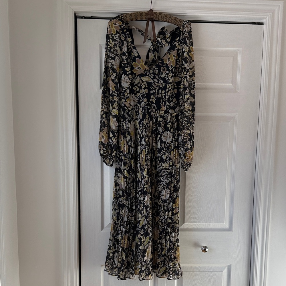 Club Monaco Long Sleeve Midi Dress